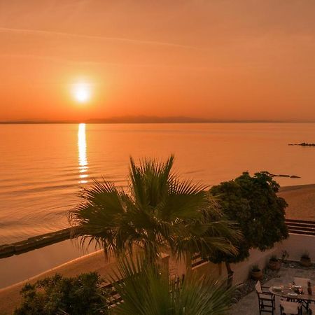 Villa Elizabeth - Seafront Classic Villa! Argászi Kültér fotó