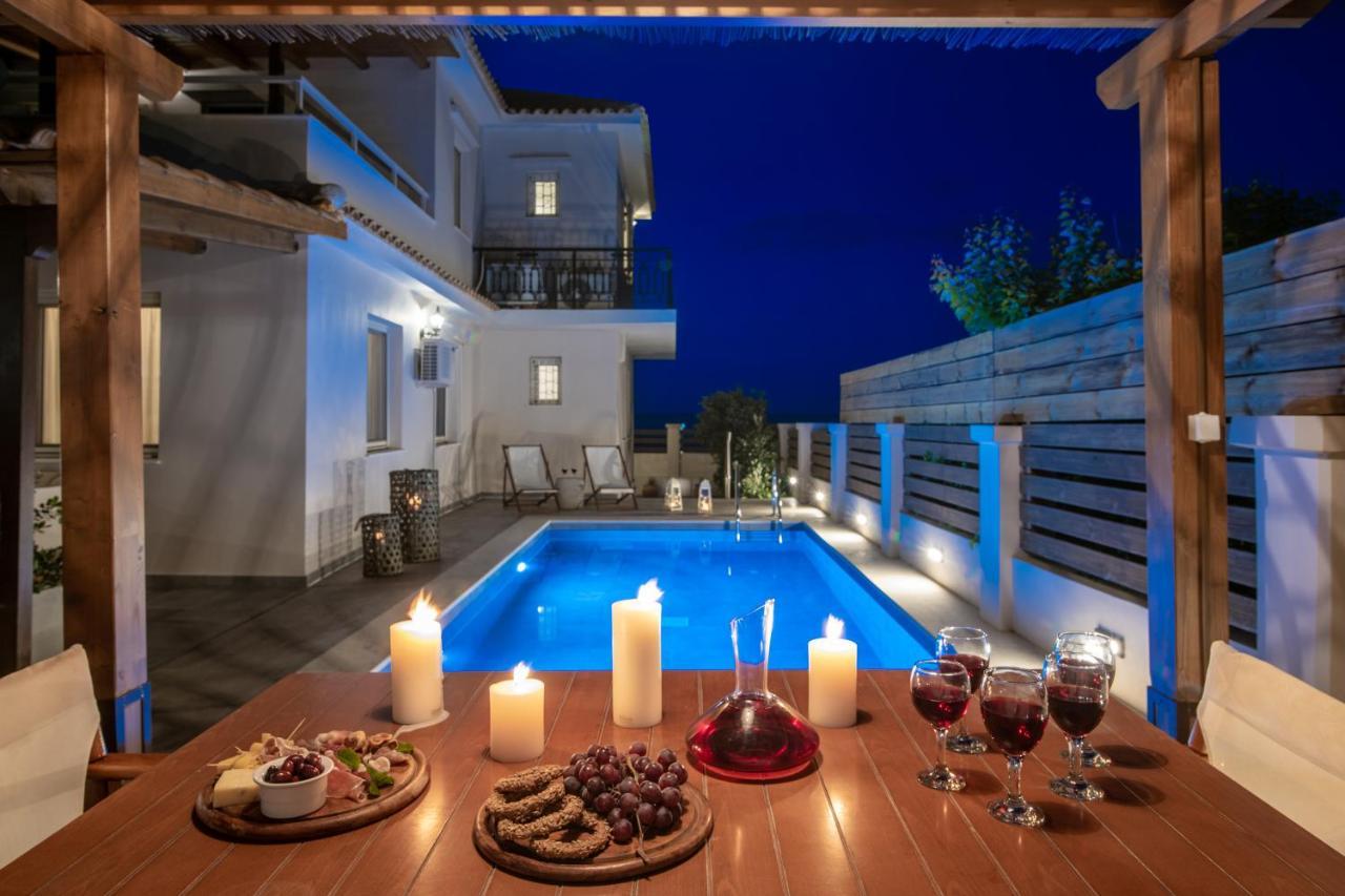 Villa Elizabeth - Seafront Classic Villa! Argászi Kültér fotó