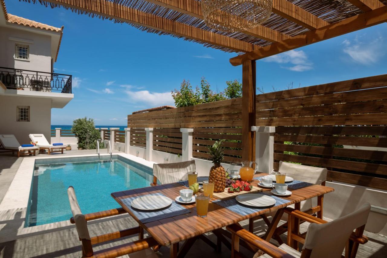 Villa Elizabeth - Seafront Classic Villa! Argászi Kültér fotó