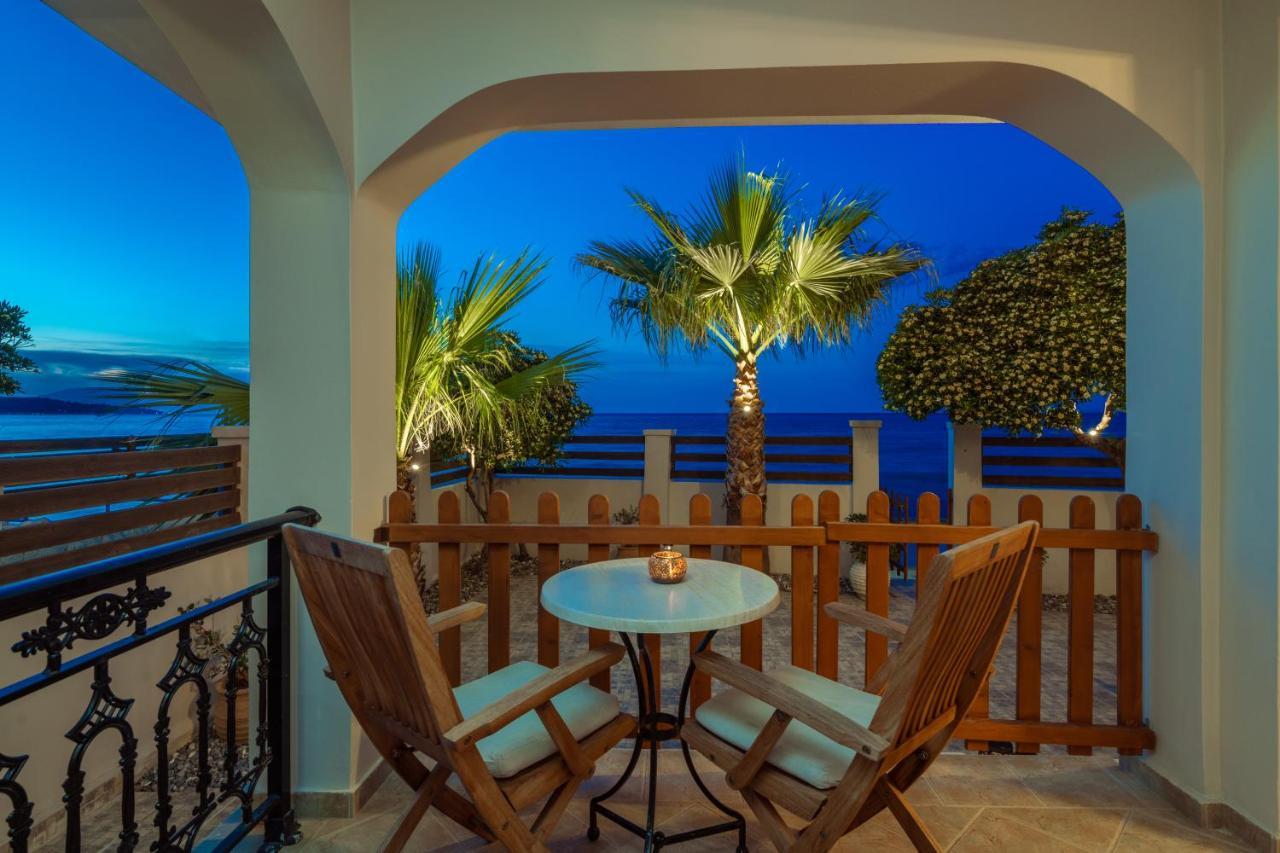 Villa Elizabeth - Seafront Classic Villa! Argászi Kültér fotó